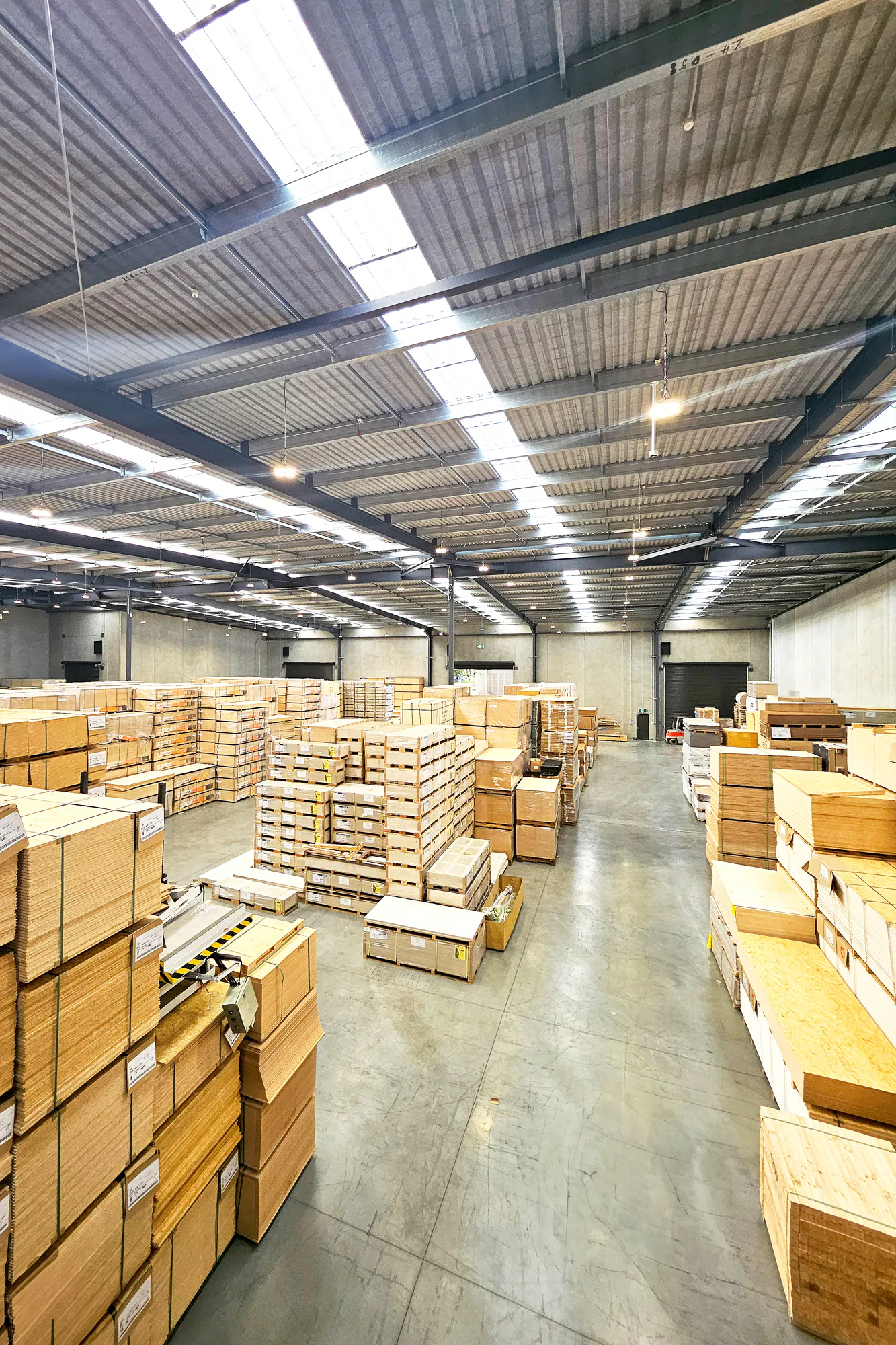 Full shot Warehouse 03